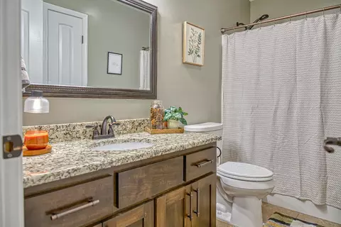 Bath - 7864 Platinum Cir, Baxter, TN 38544 photo 1 of 6