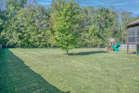 Exterior - 7864 Platinum Cir, Baxter, TN 38544 photo 9 of 11