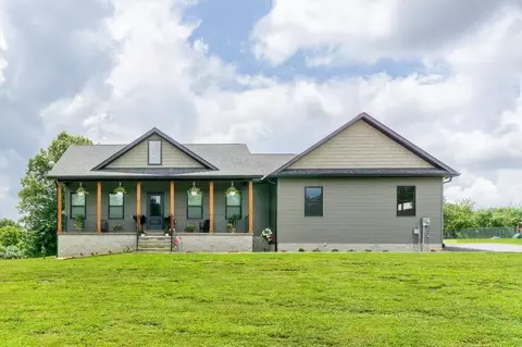 138 Perry Creek Dr, Crossville, TN 38572
