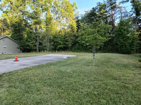 227 Thrushwood Dr, Crossville, TN 38558