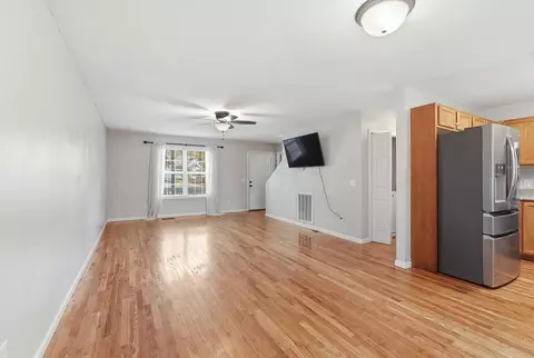Living - 7087 Brittney Cir, Baxter, TN 38544 photo 2 of 4