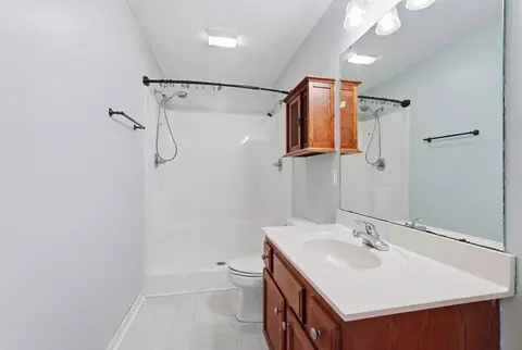 Bath - 7087 Brittney Cir, Baxter, TN 38544 photo 1 of 2