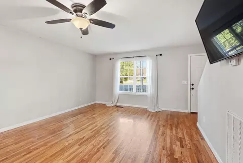 Living - 7087 Brittney Cir, Baxter, TN 38544 photo 3 of 4