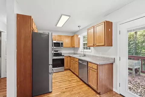 Kitchen - 7087 Brittney Cir, Baxter, TN 38544 photo 1 of 2