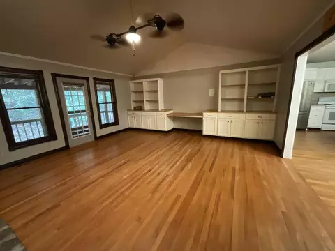 Living - 225 Eagle Crest Dr, Byrdstown, TN 38549 photo 2 of 3