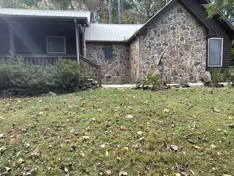 Exterior - 225 Eagle Crest Dr, Byrdstown, TN 38549 photo 1 of 4