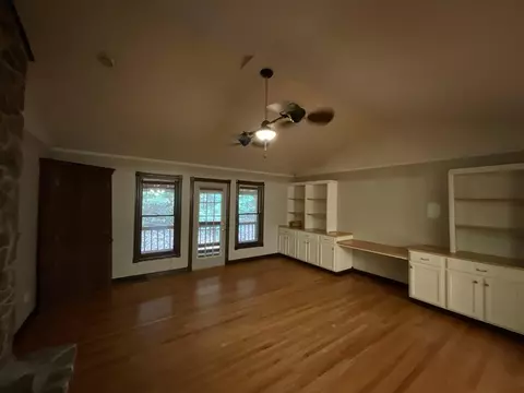 Living - 225 Eagle Crest Dr, Byrdstown, TN 38549 photo 1 of 3