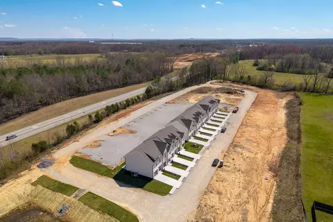 View/Area - 348 Legends Cir, Baxter, TN 38544 photo 2 of 11