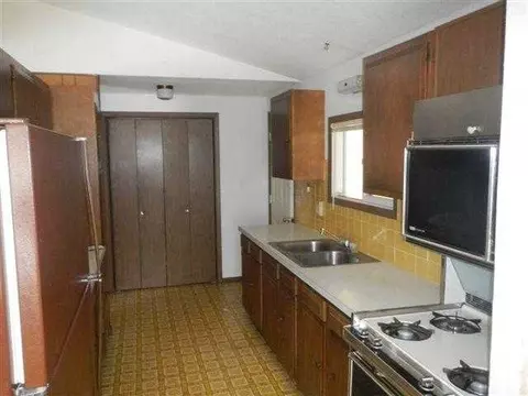 615 Pinecrest Ave, Phillips, WI 54555 photo 5