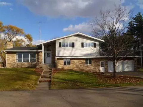142 1st Dr, Bancroft, WI 54921 photo 1