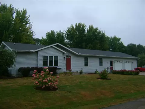 301 E 21st St, Marshfield, WI 54449 photo 1