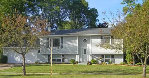1217 E 29th St, Marshfield, WI 54449 photo 1