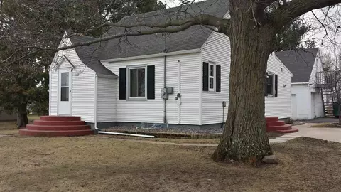 1108 E Becker Rd, Marshfield, WI 54449 photo 1