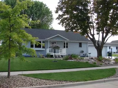 1318 E 8th St, Marshfield, WI 54449 photo 1
