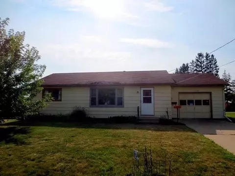 1908 S Maple Ave, Marshfield, WI 54449 photo 1