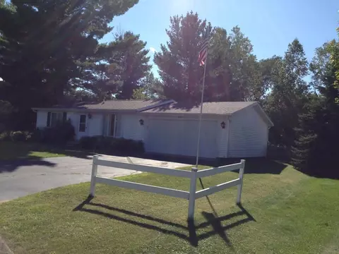 620 Hirzel St, Eagle River, WI 54521 photo 5