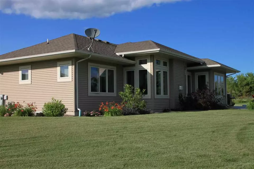  11828 Brookview Ct, Marshfield, WI 54449 photo 3
