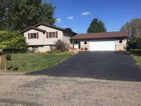 401 E 18th St, Marshfield, WI 54449 photo 1