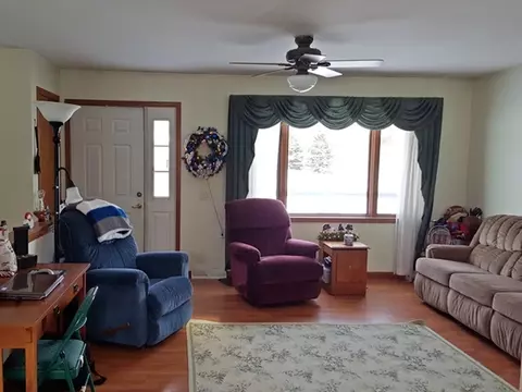 414 E 19th St, Marshfield, WI 54449 photo 3