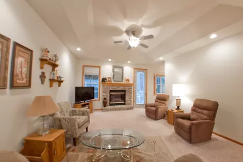 8606 Windsor Dr, Weston, WI 54476 photo 6