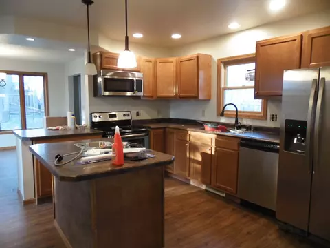 504 E 3rd St, Merrill, WI 54452 photo 2
