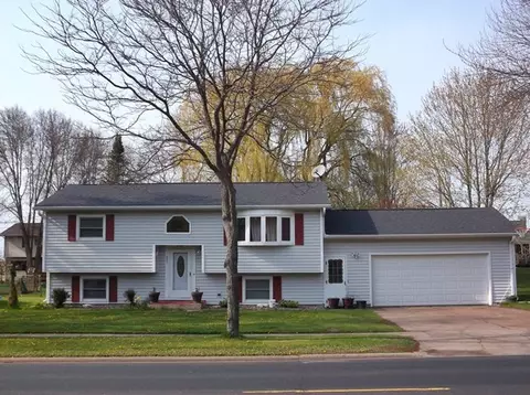 2007 E Becker Rd, Marshfield, WI 54449 photo 1