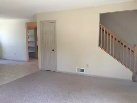 209 E 9th St, Marshfield, WI 54449 photo 2