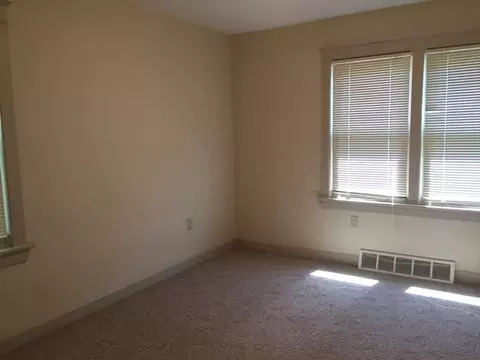 209 E 9th St, Marshfield, WI 54449 photo 3