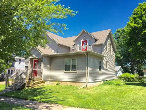 209 E 9th St, Marshfield, WI 54449 photo 1