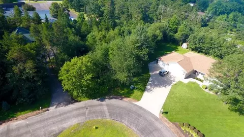 1931 Apple Ct, Plover, WI 54467 photo 1