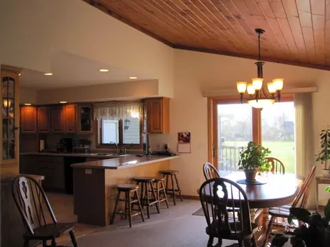 1710 Devine Dr, Marshfield, WI 54449 photo 5
