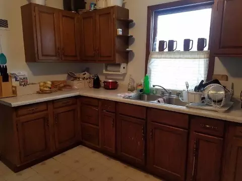113 E 17th St, Marshfield, WI 54449 photo 2