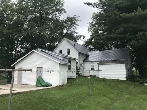 155 S Grove St, Iola, WI 54945 photo 3