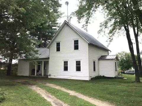 155 S Grove St, Iola, WI 54945 photo 1