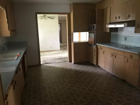 1029 Bartelt St, Gresham, WI 54128 photo 6