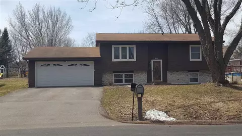 1606 E Arnold St, Marshfield, WI 54449 photo 1