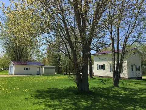 418 1st St, Withee, WI 54498 photo 1