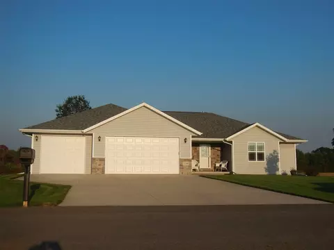 3790 Kensington Pl, Plover, WI 54467 photo 1