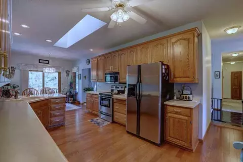 9103 Windemere Pl, Weston, WI 54476 photo 9