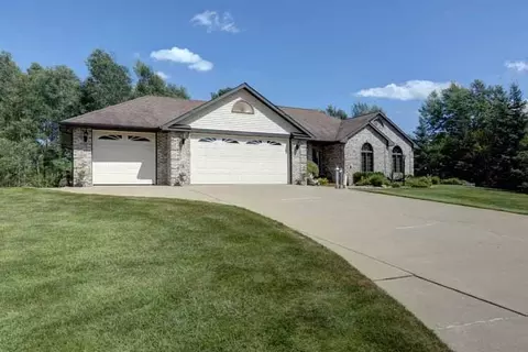 9103 Windemere Pl, Weston, WI 54476 photo 2