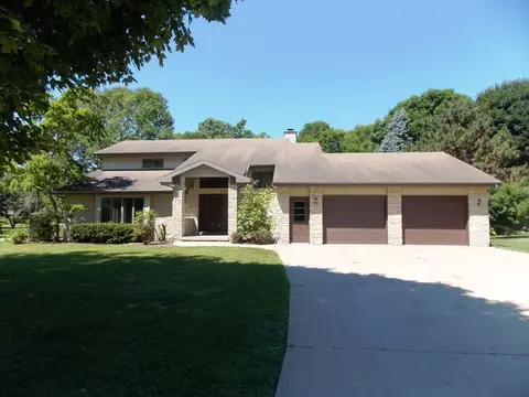 3303 W Twin Willow Ct, Appleton, WI 54914 photo 1