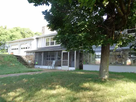 476 Akron Dr, Bancroft, WI 54921 photo 1