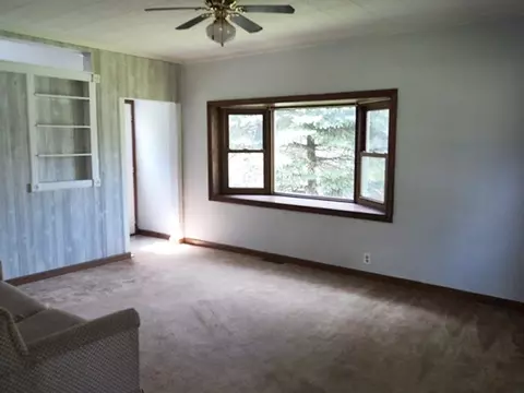 708 E 3rd St, Marshfield, WI 54449 photo 2