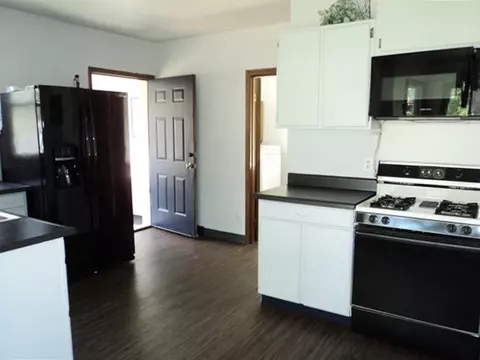708 E 3rd St, Marshfield, WI 54449 photo 4
