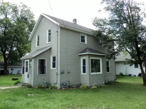 708 E 3rd St, Marshfield, WI 54449 photo 1