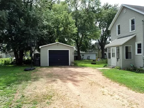 708 E 3rd St, Marshfield, WI 54449 photo 15
