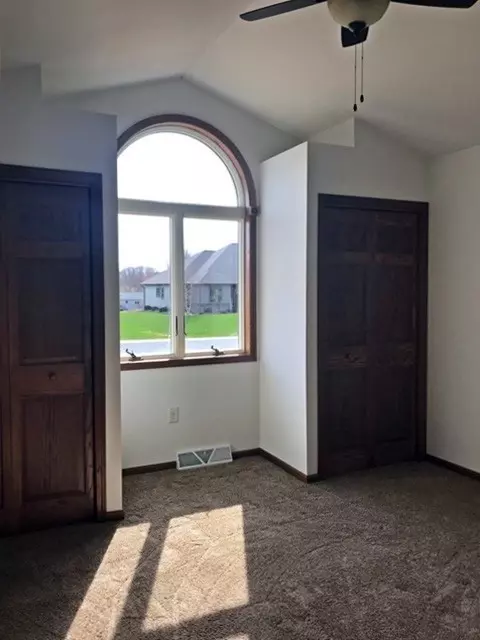 1614 Devine Dr, Marshfield, WI 54449 photo 6