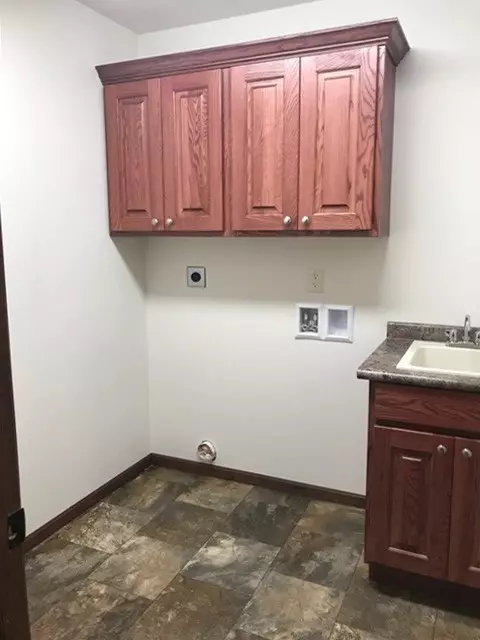 1614 Devine Dr, Marshfield, WI 54449 photo 9