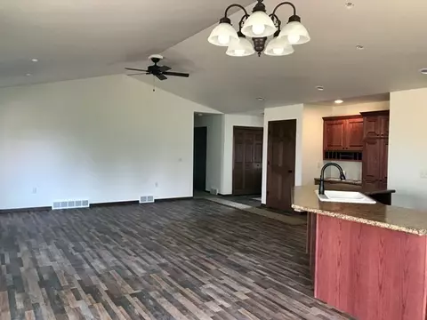 1614 Devine Dr, Marshfield, WI 54449 photo 4