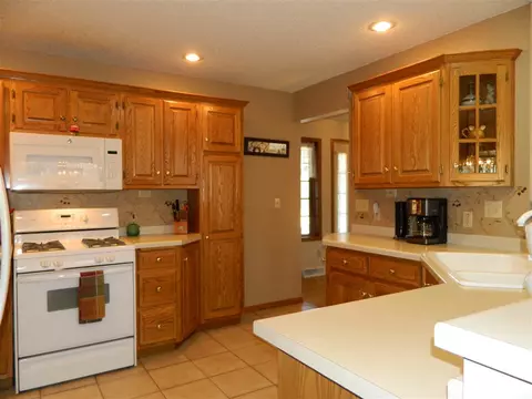 9004 Windemere Pl, Weston, WI 54476 photo 14